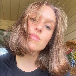 Meet your Posher, Madeline